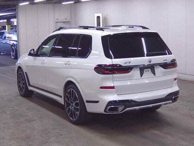 صورة 2 لـ 2023 BMW X7