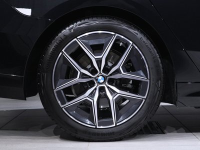 صورة مصغرة 39 لـ 2026 BMW 5 SERIES