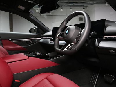 BMW 5 SERIES - 4