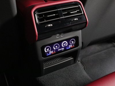 صورة مصغرة 31 لـ 2026 BMW 5 SERIES