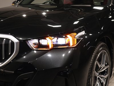 صورة مصغرة 35 لـ 2026 BMW 5 SERIES