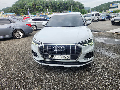 AUDI Q3 (F3)