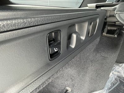 2024 Mercedes-BENZ C-CLASS — миниатюра 33