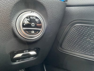 2024 Mercedes-BENZ C-CLASS — миниатюра 11