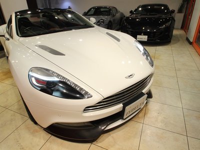 ASTON MARTIN VANQUISH - 5