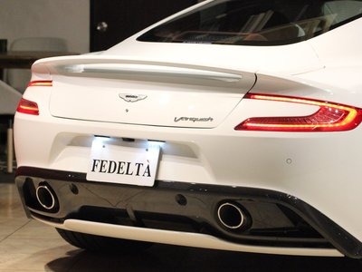 ASTON MARTIN VANQUISH - 10