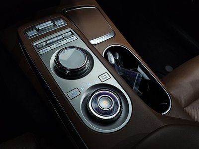 2021 Genesis GV70 — миниатюра 12