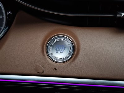 2021 Genesis GV70 — миниатюра 28