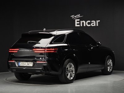 صورة 4 لـ 2021 Genesis GV70