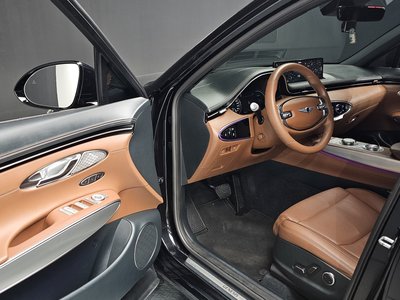 2021 Genesis GV70 — миниатюра 17