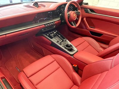 PORSCHE 911 - 4