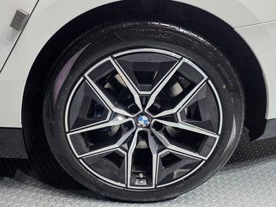 BMW 5 SERIES - 8