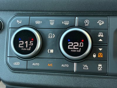 LAND ROVER DEFENDER - 9