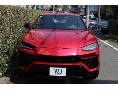 LAMBORGHINI URUS - 2