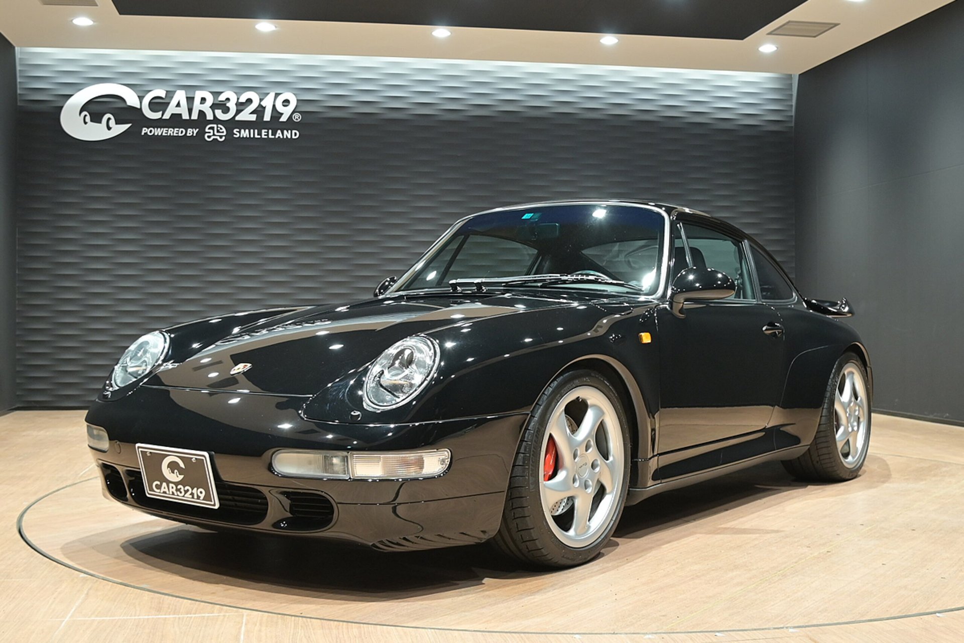 PORSCHE 911 - View 1