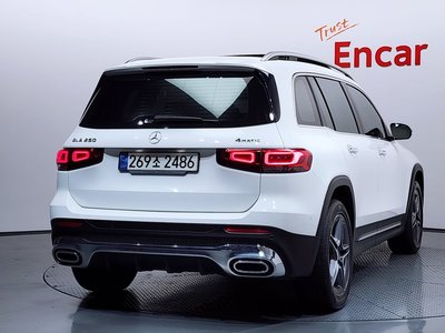 MERCEDES-BENZ GLB - 3