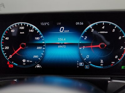 MERCEDES-BENZ GLB - 8