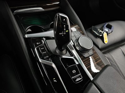 BMW 5 SERIES - 9
