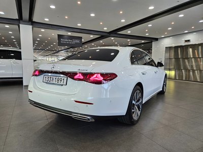 MERCEDES-BENZ E-CLASS - 5