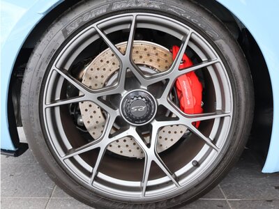 PORSCHE 718 SPYDER - 9