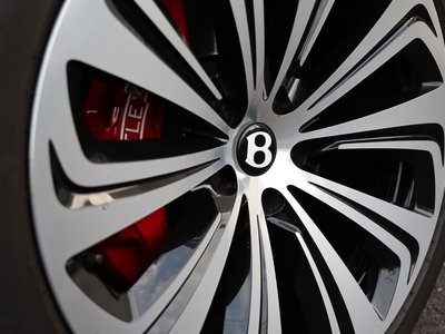 BENTLEY BENTAYGA - 9