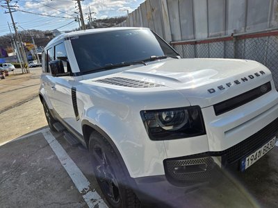 LAND ROVER DEFENDER - 2