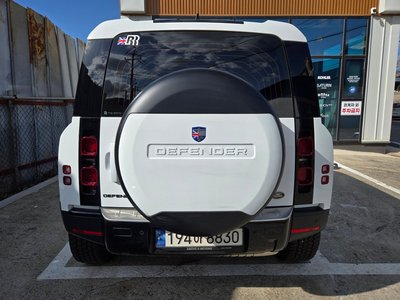 LAND ROVER DEFENDER - 3