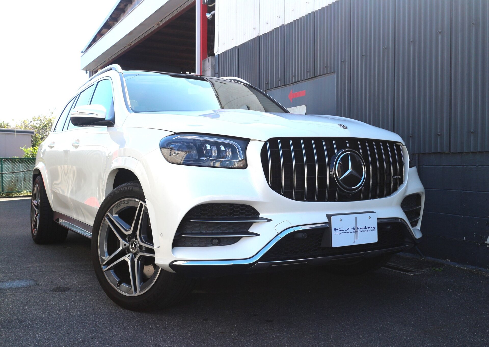 MERCEDES-BENZ GLS - View 1