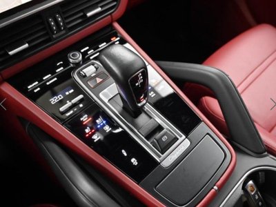 2021 Porsche CAYENNE 照片 9