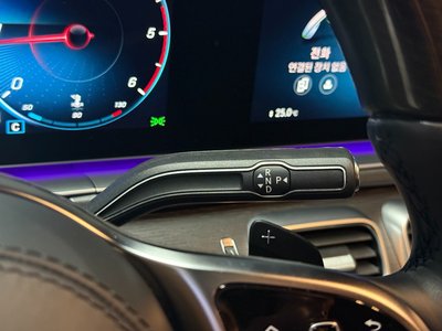 MERCEDES-BENZ GLS - 8