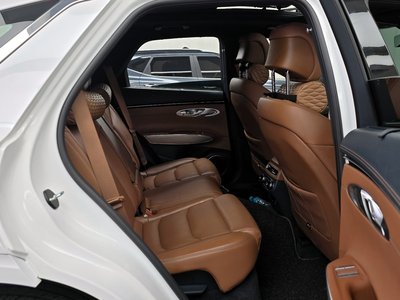 2023 Genesis GV70 — миниатюра 12