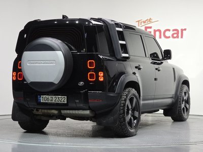 LAND ROVER DEFENDER - 4