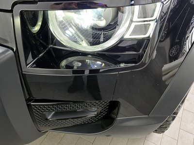 LAND ROVER DEFENDER - 9