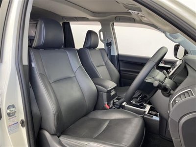 صورة مصغرة 34 لـ 2023 Toyota LAND CRUISER PRADO