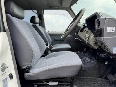 صورة مصغرة 16 لـ 2000 Toyota LAND CRUISER 70