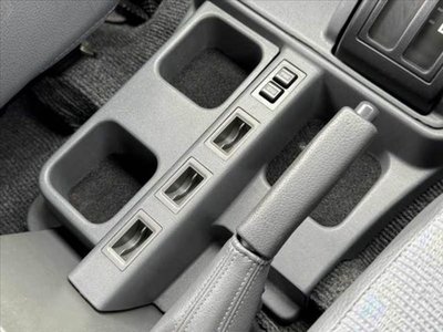 صورة مصغرة 25 لـ 2000 Toyota LAND CRUISER 70