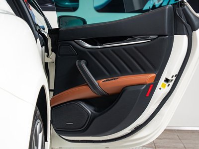 صورة مصغرة 31 لـ 2023 Maserati GHIBLI