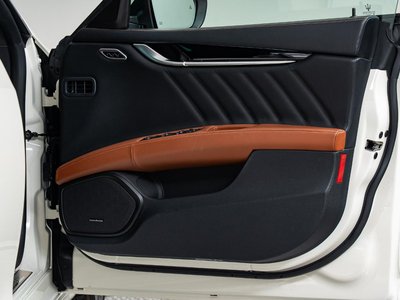 صورة مصغرة 32 لـ 2023 Maserati GHIBLI