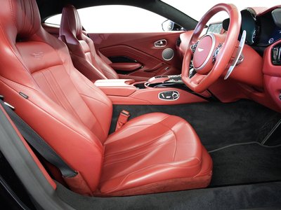 ASTON MARTIN VANTAGE - 2
