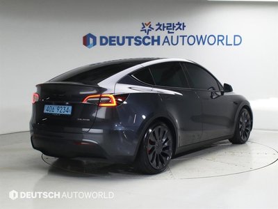 2024 Tesla MODEL Y photo 5