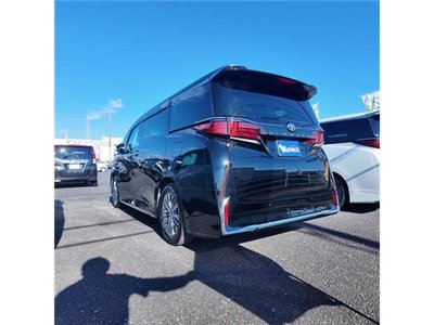 2025 Toyota ALPHARD — фото 3