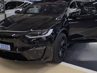 2026 Tesla MODEL X — фото 4