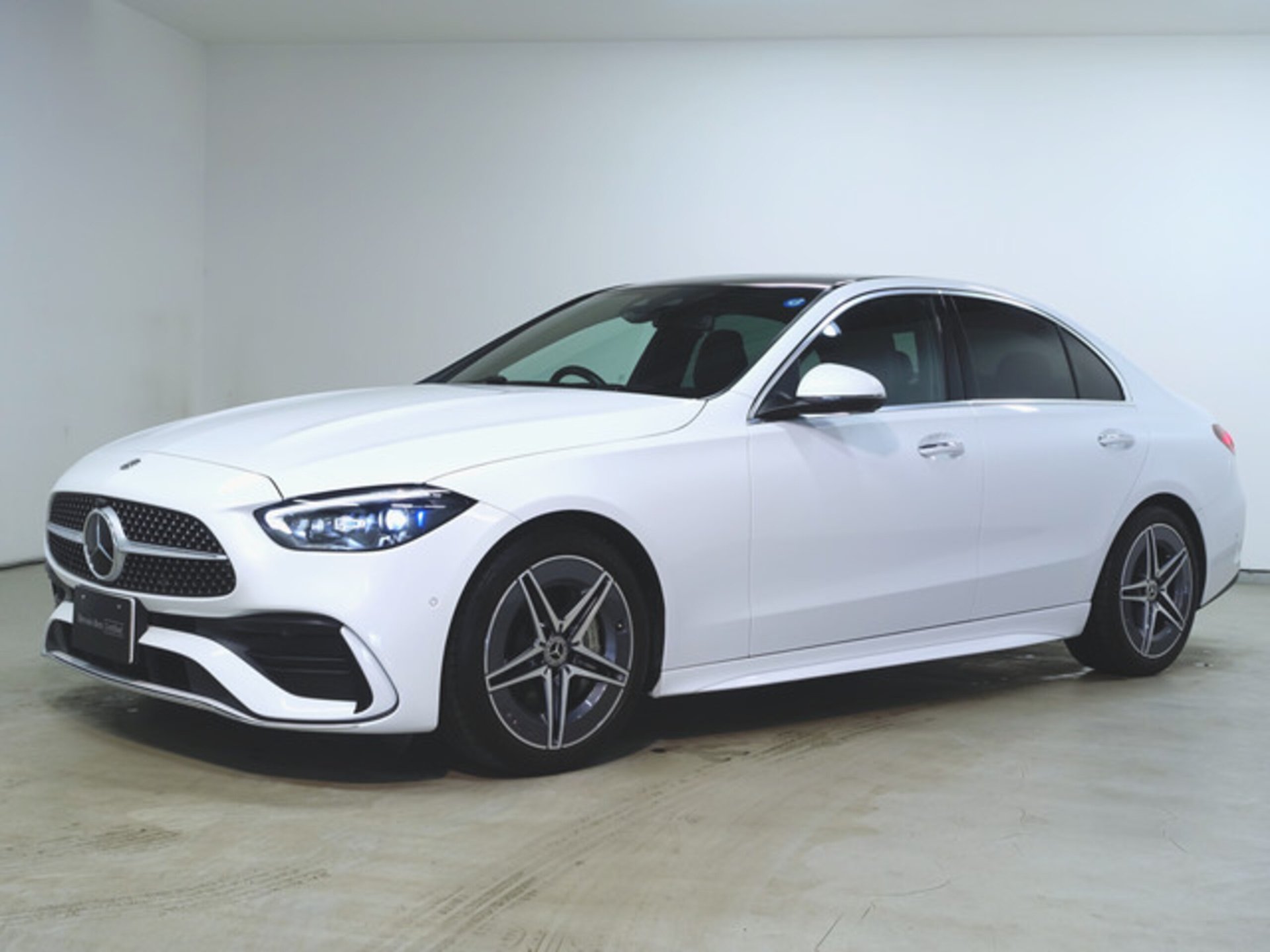 MERCEDES-BENZ C-CLASS - View 1