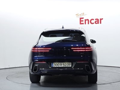 صورة 3 لـ 2022 Genesis GV70