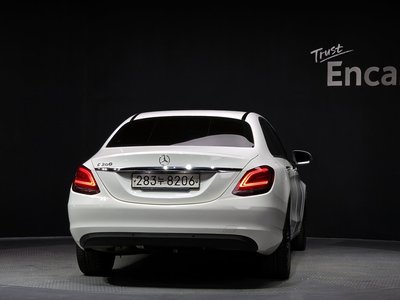 MERCEDES-BENZ C-CLASS - 4