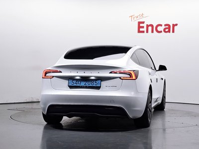 2024 Tesla MODEL 3 photo 3