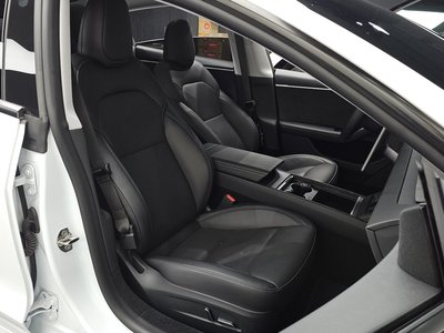 2024 Tesla MODEL 3 photo 10