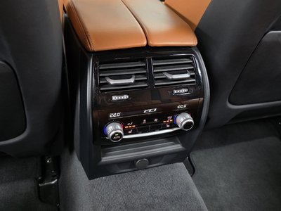 صورة مصغرة 19 لـ 2019 BMW M5