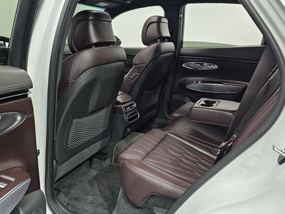 2022 Genesis GV70 — миниатюра 18