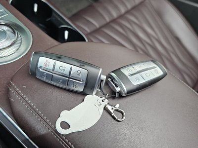 2022 Genesis GV70 — миниатюра 27